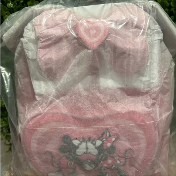 Loungefly NWT Disney Mickey & Minnie
Mouse Heart Ears Set w /wallet - Picture 7 of 9